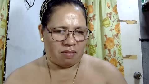 hottycrissy4u online show from July 16, 7:33 am