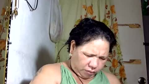 hottycrissy4u online show from May 24, 10:38 pm