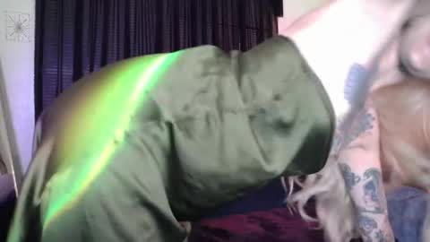 Lili Vixen online show from April 18, 4:58 am