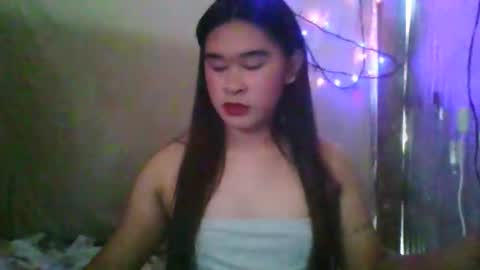 hotwild4uxx online show from December 1, 1:03 am