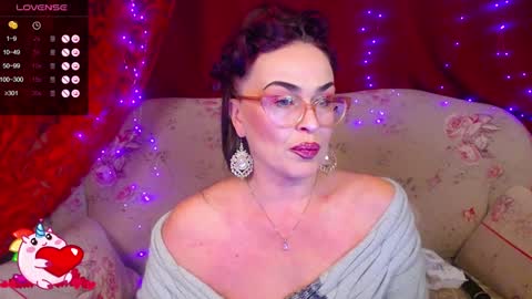 Snapshot of hotzlata chatting on February 8, 8:21 pm Hotzlata online show from February 8, 8:21 pm