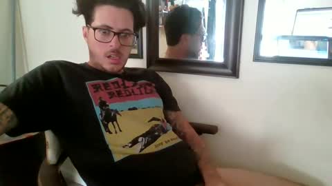 Snapshot of hoyosjay68 chatting on December 8, 2:30 pm Jay.....jayhoe878 SC online show from December 8, 2:30 pm