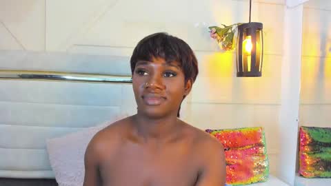 Snapshot of huddah_cam chatting on February 22, 2:30 pm huddah online show from February 22, 2:30 pm