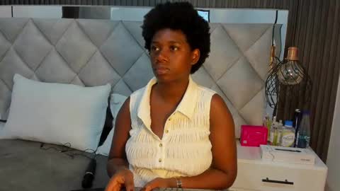 Snapshot of huddah_cam chatting on September 17, 11:35 am huddah online show from September 17, 11:35 am