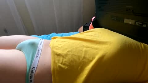 HugeCumshots online show from November 15, 7:04 pm