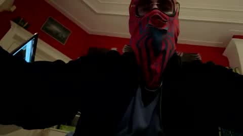 hugewhitecockboy online show from December 3, 10:54 pm