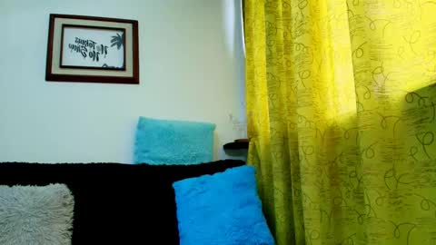 hugo_bighot online show from December 4, 4:43 pm