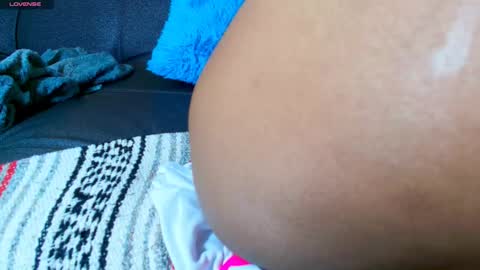 Snapshot of huila97 chatting on February 14, 10:17 am elecktra12 online show from February 14, 10:17 am