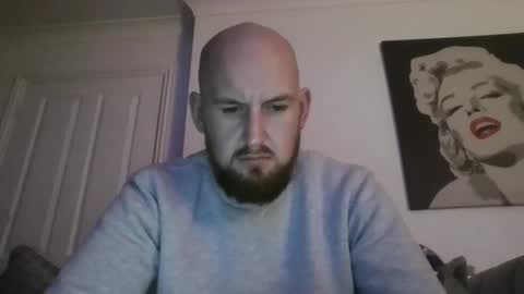 Hunghorny2630 online show from January 14, 10:55 pm