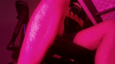 Hung8Inch online show from September 25, 2:40 am