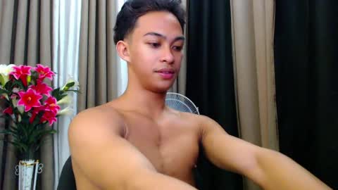 hunk_edward online show from July 22, 1:46 pm