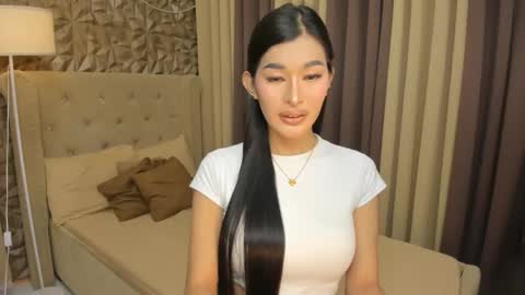 hunkhomerontop online show from November 17, 9:12 am