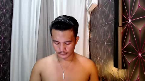 hunkylloyd online show from February 28, 10:09 am