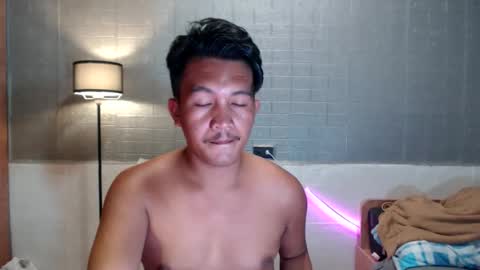 hunkylloyd online show from February 3, 6:22 am