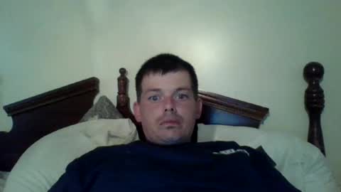 huntdog1221 online show from July 7, 10:47 pm
