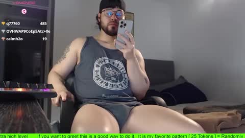 Snapshot of hunter_of_mn chatting on October 6, 10:27 pm online show from October 6, 10:27 pm