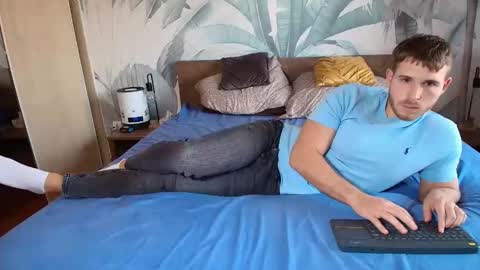 Hunter Bridges online show from October 23, 1:23 pm