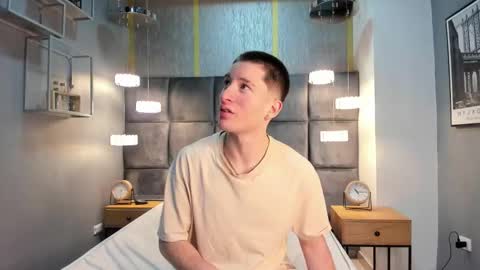 hunterheat_ online show from November 12, 11:56 am