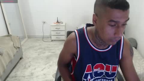 hunting_blondes online show from October 24, 3:35 pm