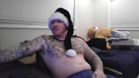 hurricanerodzilla online show from December 9, 2:56 am