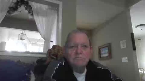 Snapshot of hvl13 chatting on December 27, 11:21 pm hvl13 online show from December 27, 11:21 pm