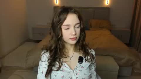 Lily online show from July 19, 7:22 am