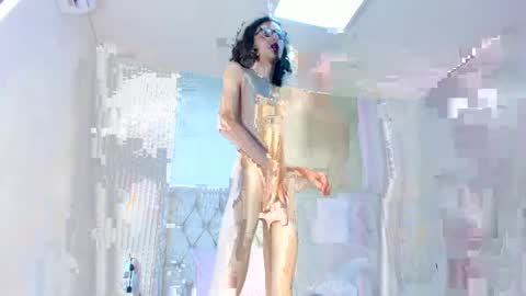 hxxyro online show from April 1, 1:23 pm