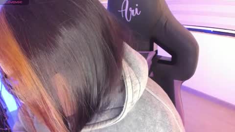 Ari online show from November 10, 2:25 am