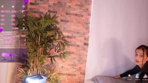 Snapshot of i_am_lucy1 chatting on February 14, 12:47 pm Lucy online show from February 14, 12:47 pm