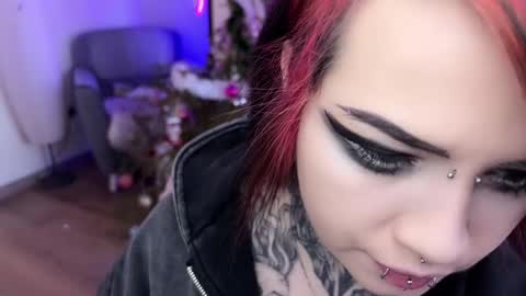 Snapshot of i_died_again chatting on January 9, 11:03 am Asya online show from January 9, 11:03 am