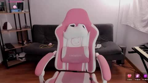 On instagram Imm  NikkiHelp me reach 100 likes online show from November 8, 12:13 am