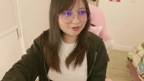 Zoe 3 online show from July 22, 9:50 pm