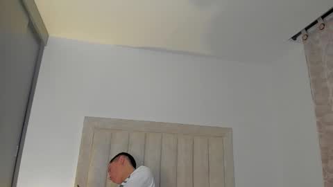 Juliiiiian online show from January 8, 11:16 am