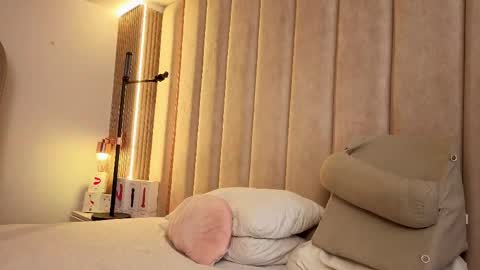 Nyxy online show from April 22, 1:07 pm