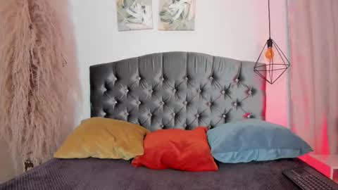 ian  online show from October 24, 4:24 am