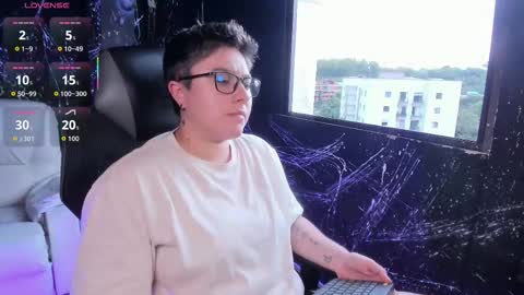 ian online show from September 24, 9:32 pm