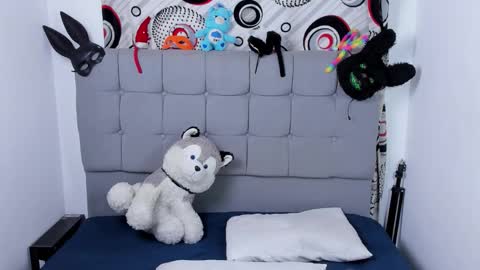 Camila online show from December 3, 10:10 pm