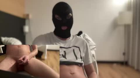 ich7722 online show from February 6, 11:37 pm