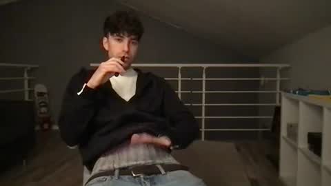 icyninesix online show from February 3, 12:47 am