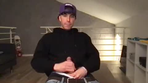 icyninesix online show from January 11, 10:40 pm