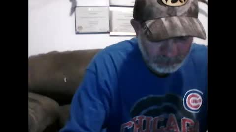 idkwhyidothis348732 online show from January 5, 2:08 pm