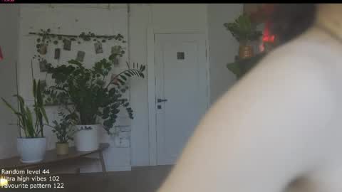 Belle online show from April 1, 1:41 pm