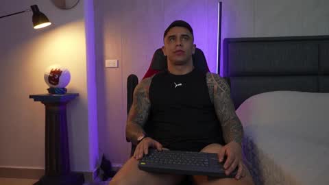 Snapshot of igor_scott chatting on September 18, 2:15 am Igor scott online show from September 18, 2:15 am
