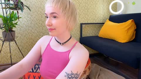 Emmy  help me reach 100 thumbs up online show from February 8, 10:07 am