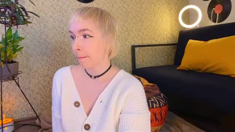 Emmy  help me reach 100 thumbs up online show from February 24, 6:05 am