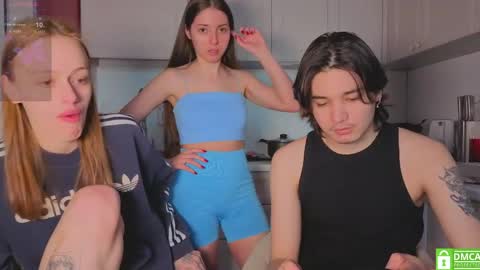 Julia and Mira online show from April 16, 5:40 am