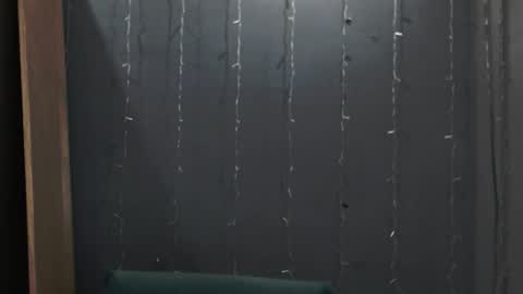 iiiiiiis online show from March 27, 5:14 pm