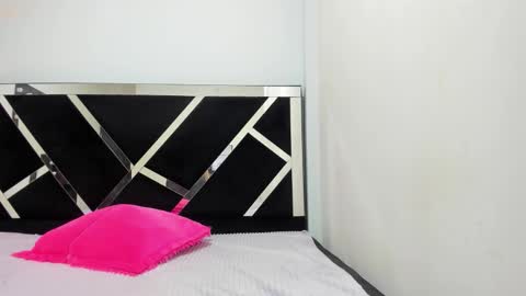 Isabella online show from December 1, 1:09 pm