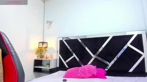 Isabella online show from October 28, 5:58 pm