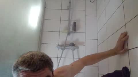 ikercheal online show from April 22, 4:25 pm